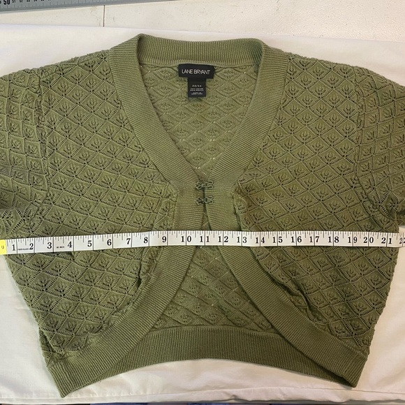 Lane Bryant Crochet Knit Green Short Sleeve Short Cardigan Shrug Size 22 24 - Picture 3 of 6